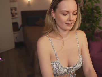 girl
        your_kat cam image #3911164