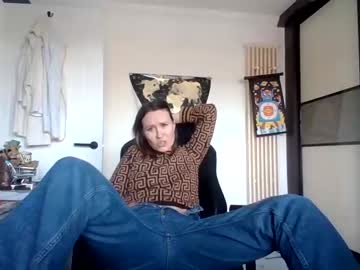 girl
        eatmypie69 cam image #3515303