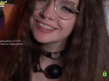 girl
        _deepthroatgalactica cam image #428048