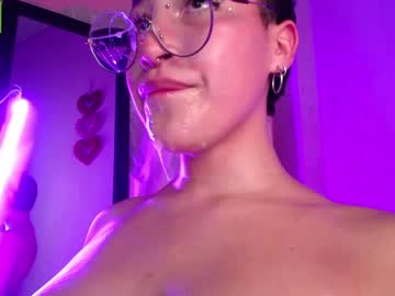 girl Sex Webcams With Notorious Girls with little_cherryy_