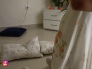 girl
        shena_nomy cam image #4076768