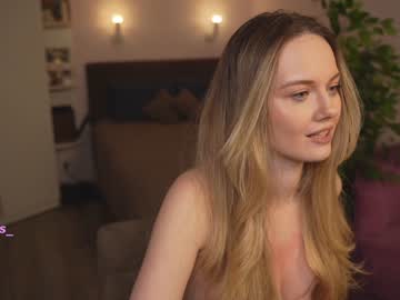 girl
        your_kat cam image #3911652
