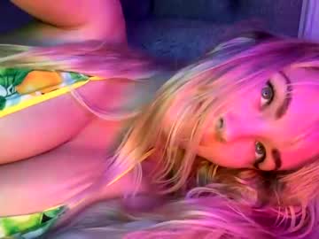 girl
        mariah95 cam image #2068057