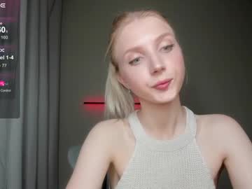 girl
        oh_honey_ cam image #4466299