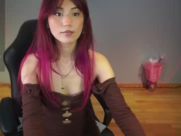 girl
        greeny_mat cam image #4998151