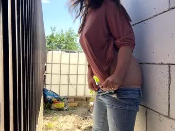 girl
        nyconik cam image #6654559