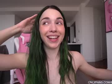 girl
        bailey_eilish cam image #3961052