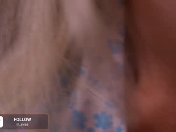 girl
        lil_eva cam image #1991340