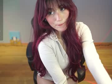 girl
        greeny_mat cam image #5162542