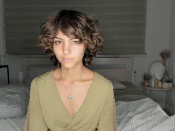 girl
        lenaelisabeth cam image #2692744
