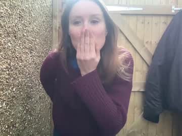 girl
        eatmypie69 cam image #3716611