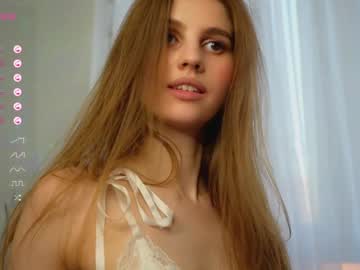 girl
        fluffy_angel cam image #4932328