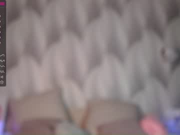 girl
        quennacindy cam image #2902356