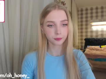 girl
        oh_honey_ cam image #434292
