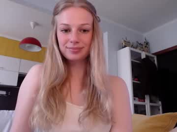 girl
        magic_couple13 cam image #1475412