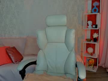 girl
        madeline_jackson cam image #689123