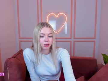 girl
        cassie_palmer cam image #3227912