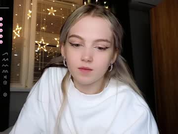 girl
        small_blondee cam image #3023119