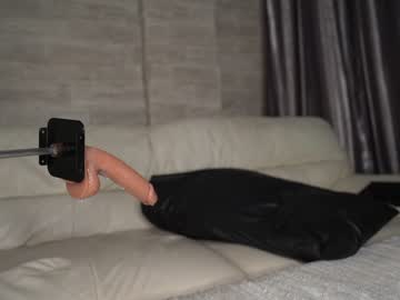 girl
        dee_waters cam image #2079811