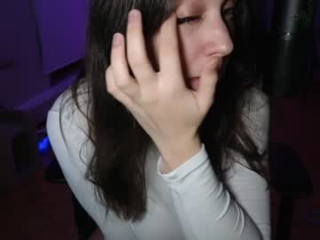 girl
        alexa_dream cam image #3110492