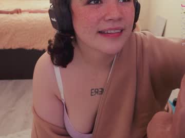 girl
        chery_lady22 cam image #1300493