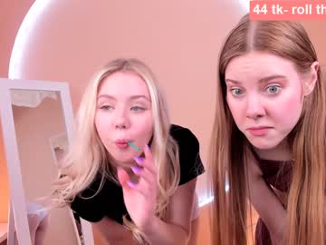 girl
        cassie_palmer cam image #1711917