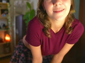 girl
        eli_sun cam image #5454841