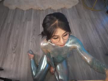 girl
        gigi_ulala cam image #3677254
