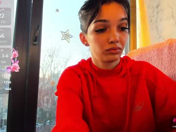 girl
        sassyt33n cam image #5872312