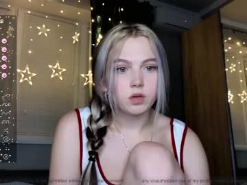 girl
        small_blondee cam image #3317665