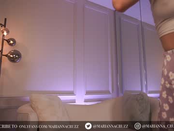 girl
        mariannacruzz cam image #1133012