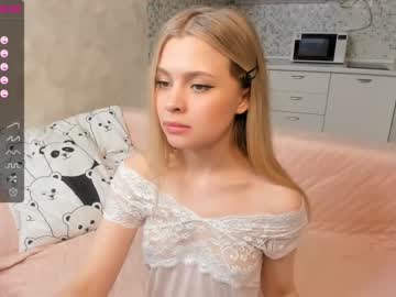 girl
        elly_ary cam image #1219012