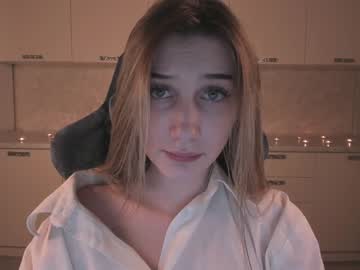 girl
        annareffett0 cam image #693430
