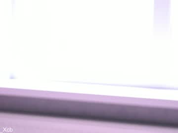 girl
        milanamuse cam image #3932011