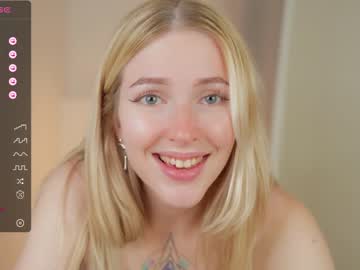 girl
        my_stella cam image #2549408