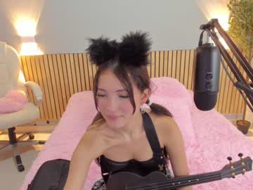 girl
        little_effy18 cam image #3948499