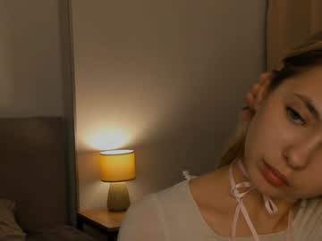 girl
        mildredgarrett cam image #5530935