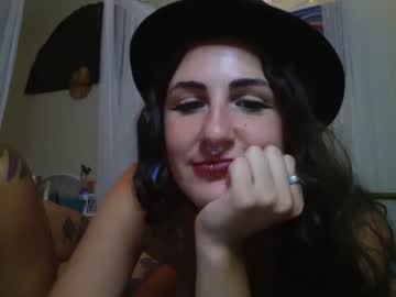 couple Sex Webcams With Notorious Girls with velvet_mist