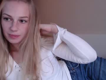 girl
        magic_couple13 cam image #2509922