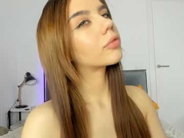 girl
        jenie_fire cam image #4983908