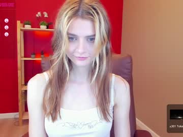 girl
        sansa_quincy cam image #2012310