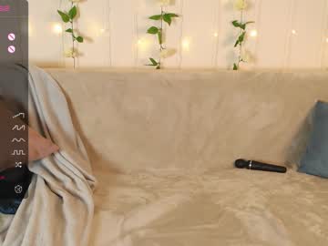 girl
        miss3_alina cam image #2790487