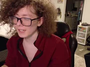 girl
        gomoreup cam image #6243145