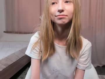 girl
        lynetcheckley cam image #6702251