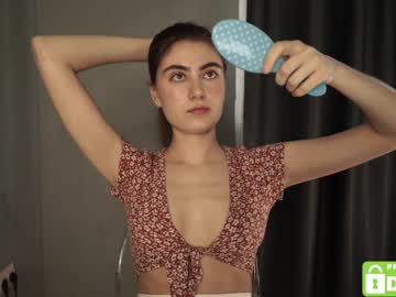 girl
        tessarosse_ cam image #1590263