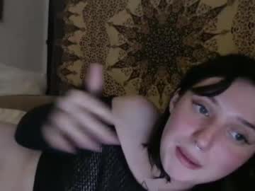 girl
        sadiethemilf cam image #1839566