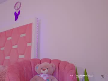girl
        nicolle_mitchelle cam image #3917739