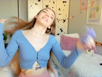 girl
        thisisamelia cam image #1331776