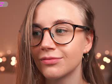 girl
        alexispeach cam image #443178