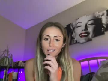 girl
        lexxximarie23 cam image #3024555